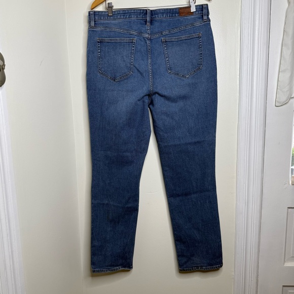 Lands’ End Denim Jeans Women’s Size 18 Inseam 30” Straight Leg High Rise - Picture 6 of 15